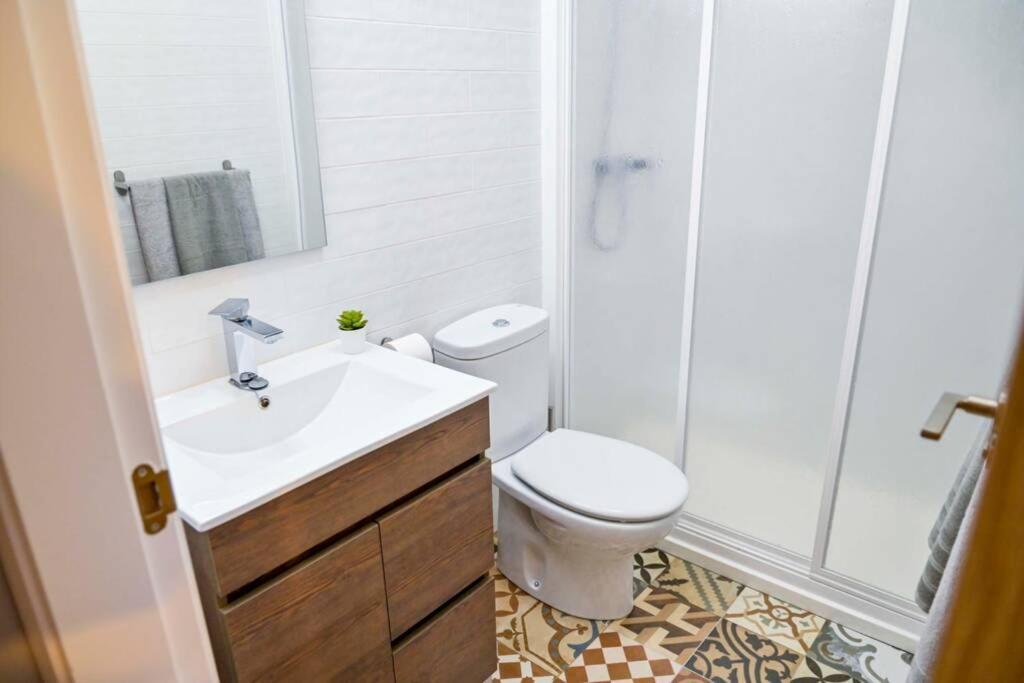 A - Apartamento Elegante Con Piscina Compartida 托里科 外观 照片